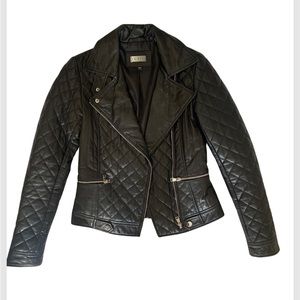 EUC Danier quilted leather jacket size 3xs but fits like Xs
